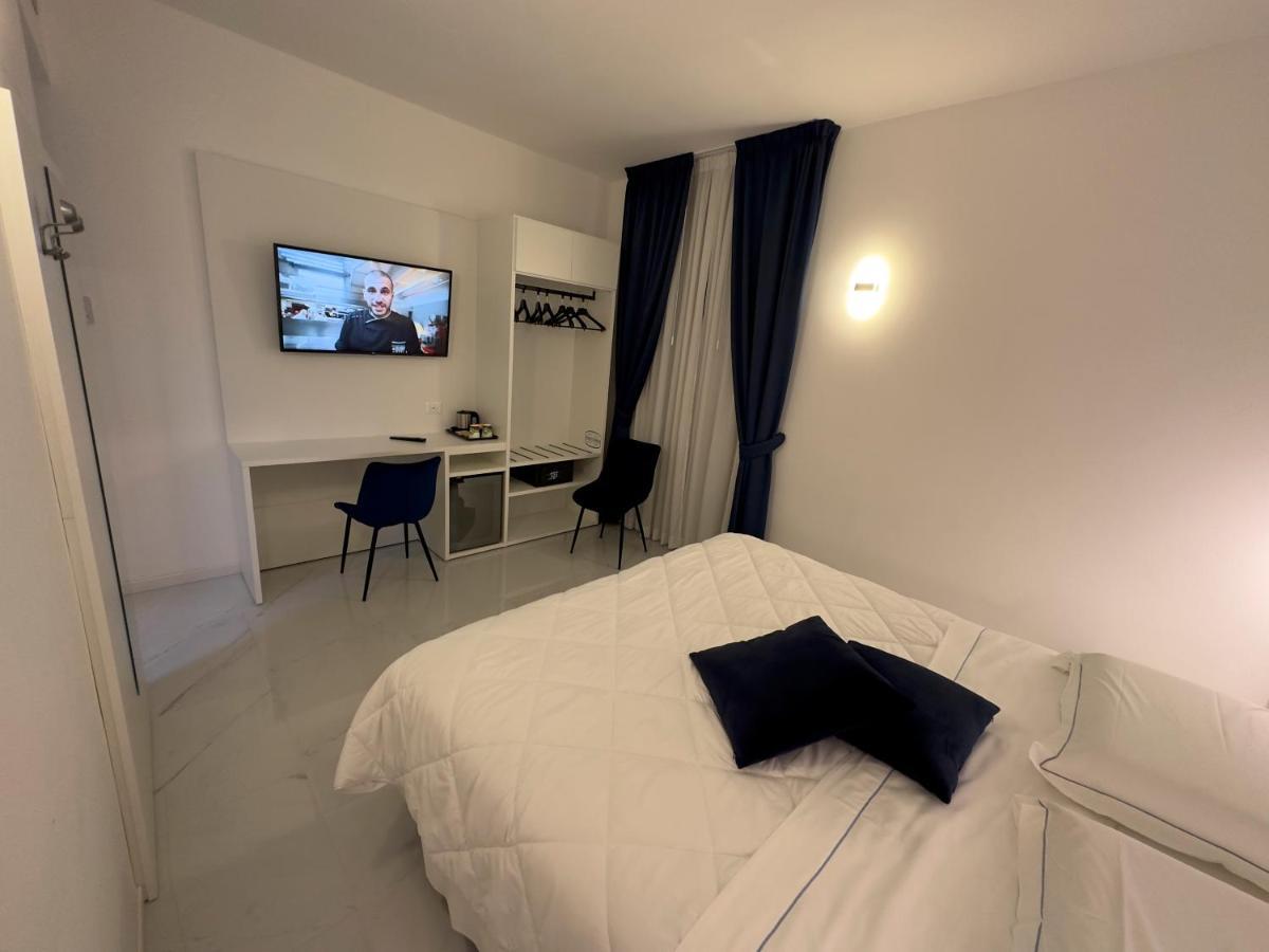 Hotel Smart Cruise Civitavecchia Eksteriør billede