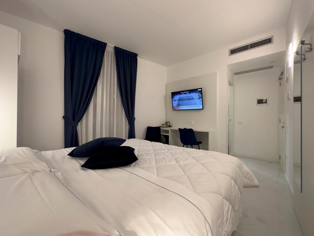 Hotel Smart Cruise Civitavecchia Eksteriør billede