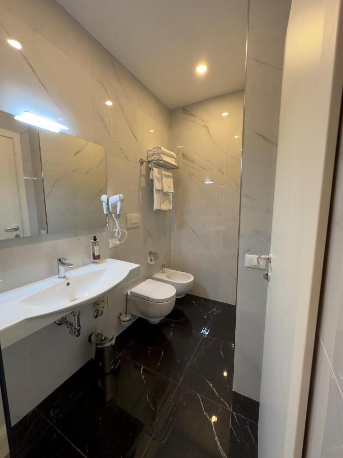 Hotel Smart Cruise Civitavecchia Eksteriør billede