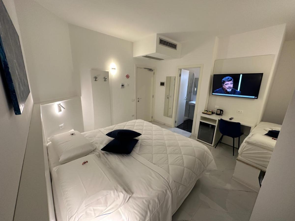 Hotel Smart Cruise Civitavecchia Eksteriør billede